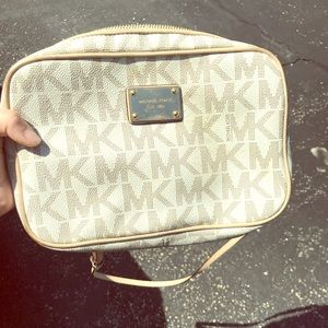 Crossbody Michael Kors bag